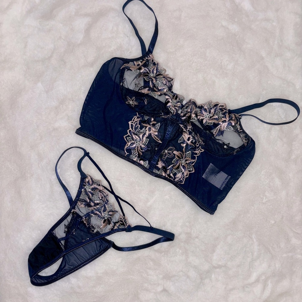 Sexy Two Piece Lingerie Set with Corset Style Bra